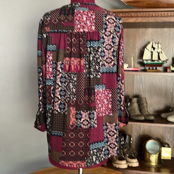 Ladies top - Picture 4 of 4